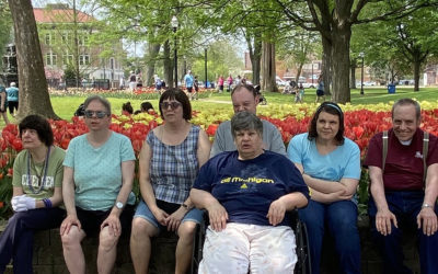 Center Residents Tiptoe through the Tulips